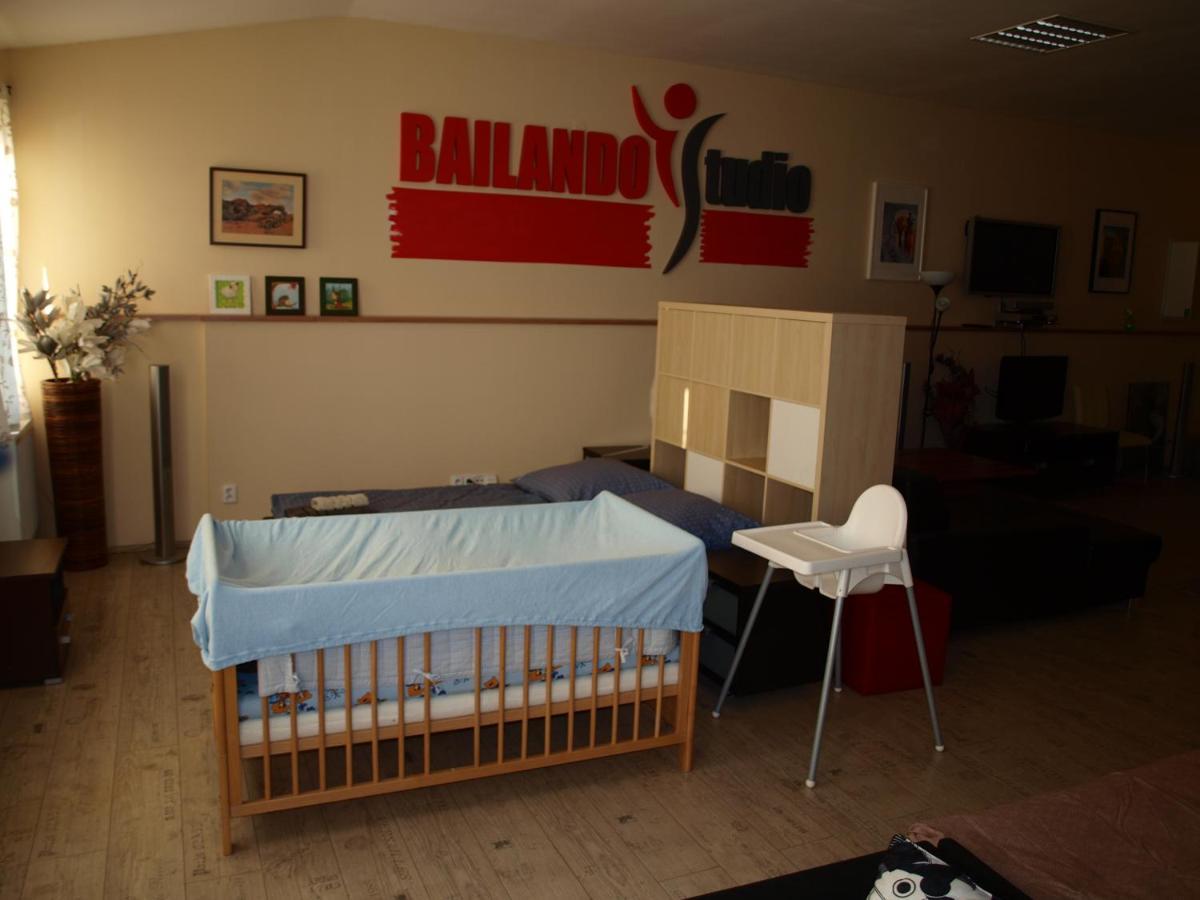 Bailando Studio Neratovice Εξωτερικό φωτογραφία