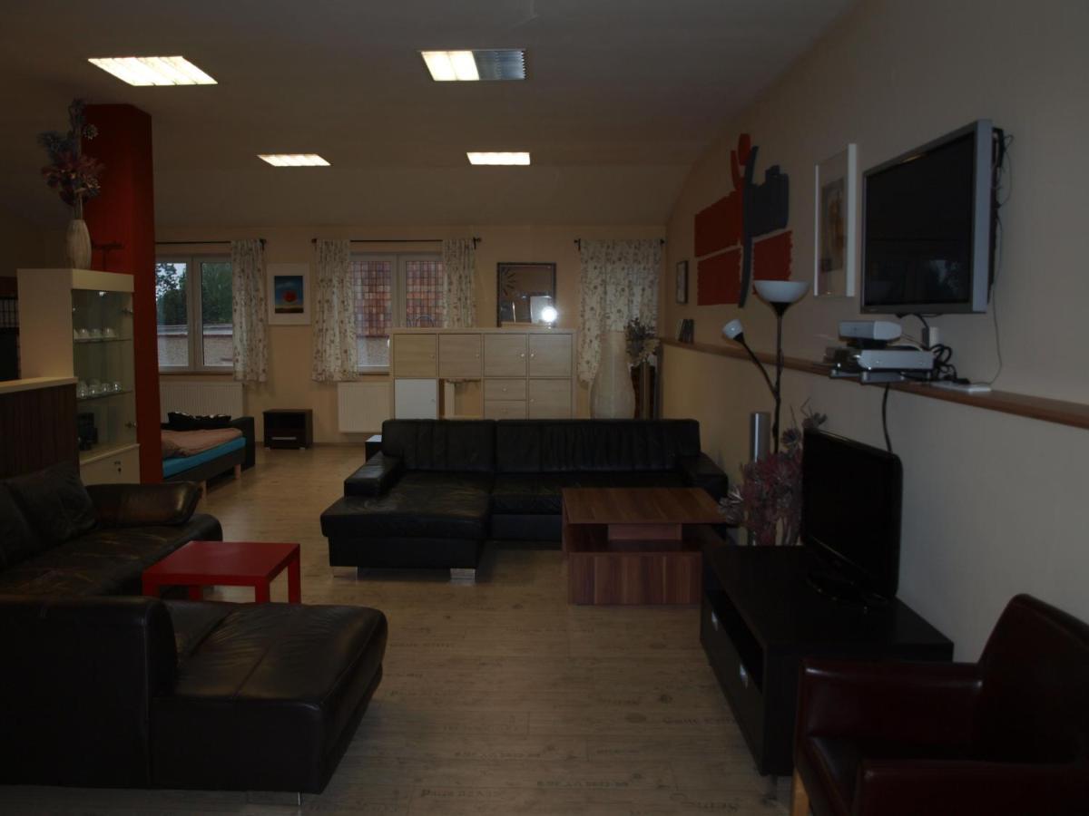 Bailando Studio Neratovice Εξωτερικό φωτογραφία